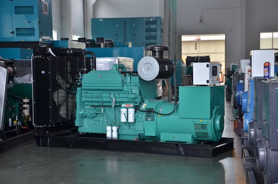 Rated Voltage 230V 100KW 125KVA Silent Diesel Generator Set Powered By Cummins Engine